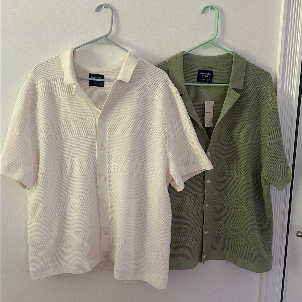 White and Green Short Sleeve Button Up Sweaters Abercrombie Size XL Men’s